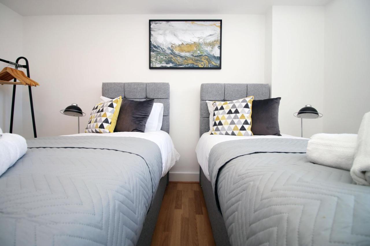 St Thomas Loft Views By Ssw - 2Br, Parking, Sleeps 4, Easy Access To City Centre, Marina, Beach And M4 Суонси Экстерьер фото