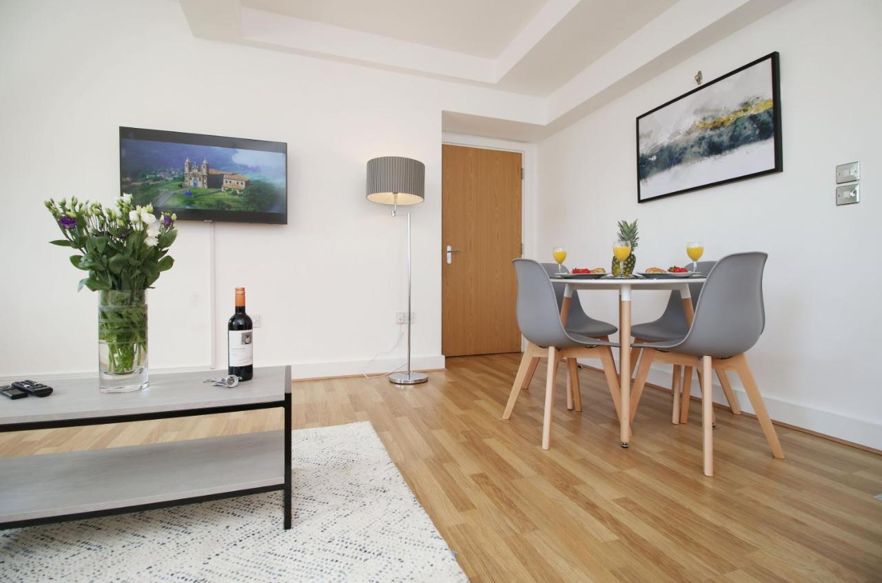 St Thomas Loft Views By Ssw - 2Br, Parking, Sleeps 4, Easy Access To City Centre, Marina, Beach And M4 Суонси Экстерьер фото