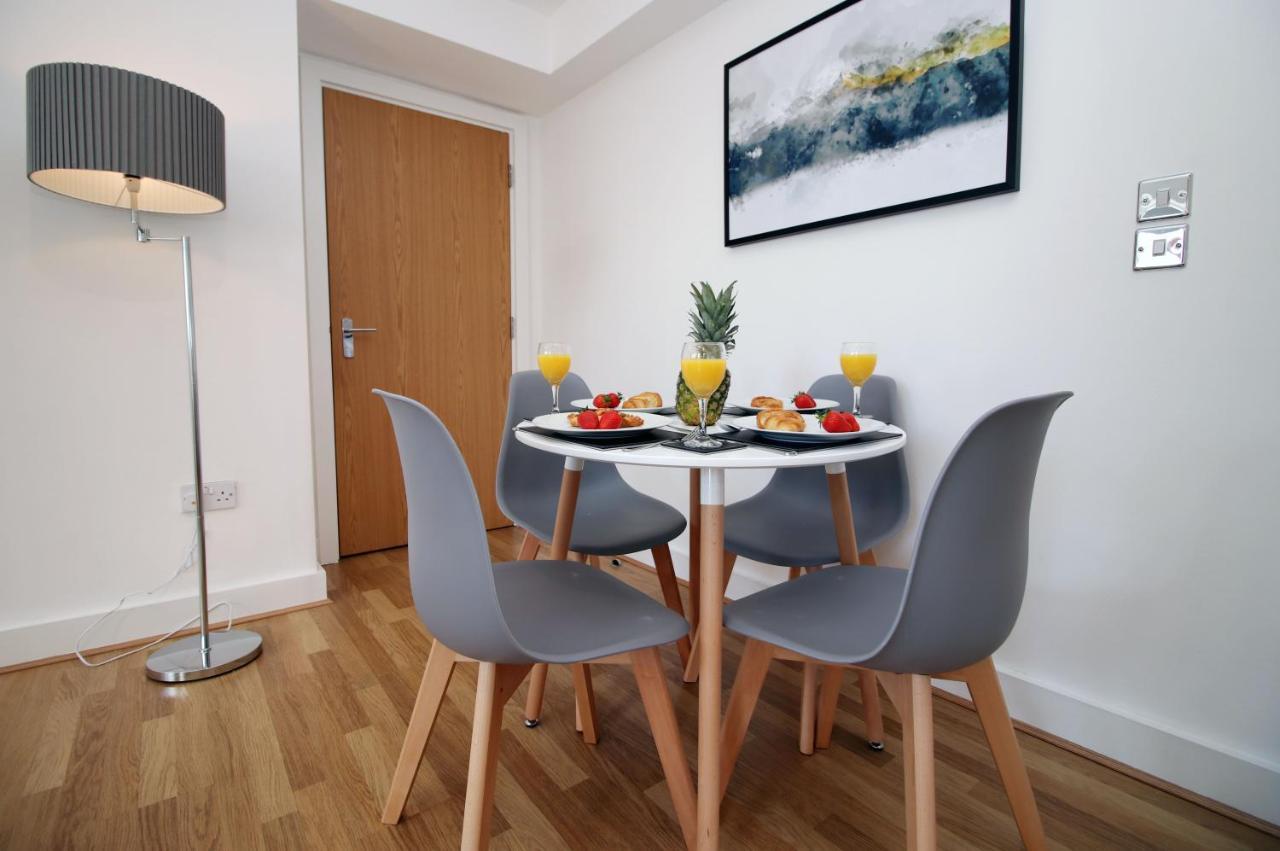St Thomas Loft Views By Ssw - 2Br, Parking, Sleeps 4, Easy Access To City Centre, Marina, Beach And M4 Суонси Экстерьер фото