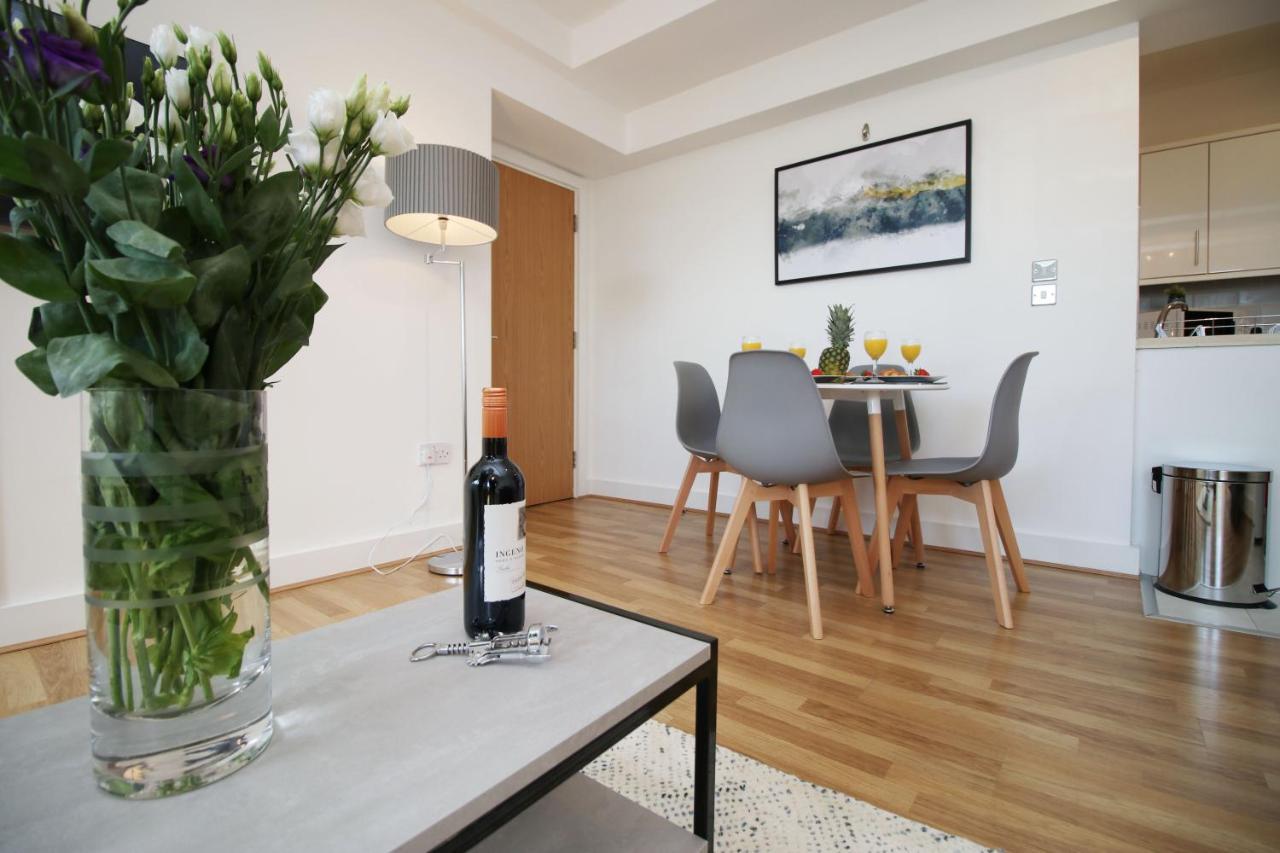 St Thomas Loft Views By Ssw - 2Br, Parking, Sleeps 4, Easy Access To City Centre, Marina, Beach And M4 Суонси Экстерьер фото