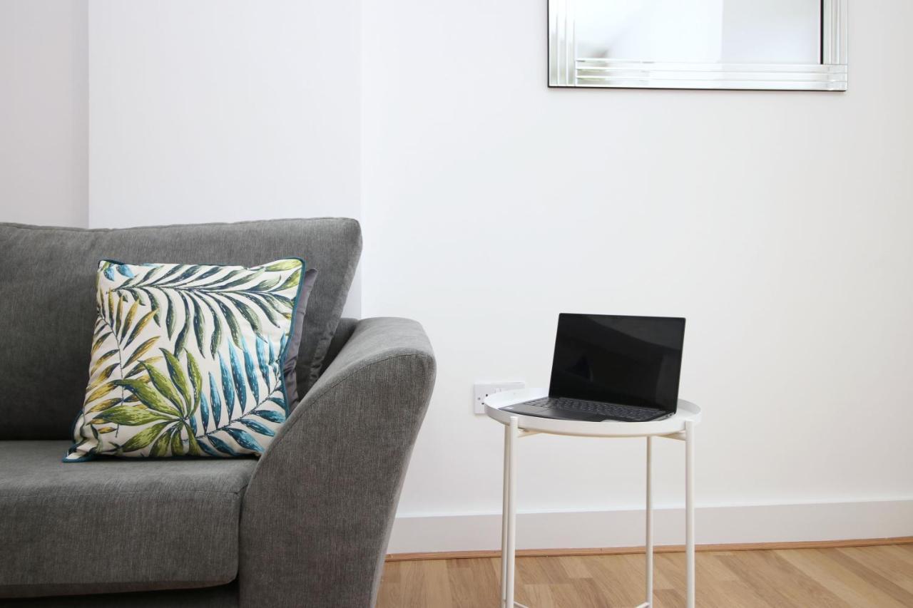 St Thomas Loft Views By Ssw - 2Br, Parking, Sleeps 4, Easy Access To City Centre, Marina, Beach And M4 Суонси Экстерьер фото