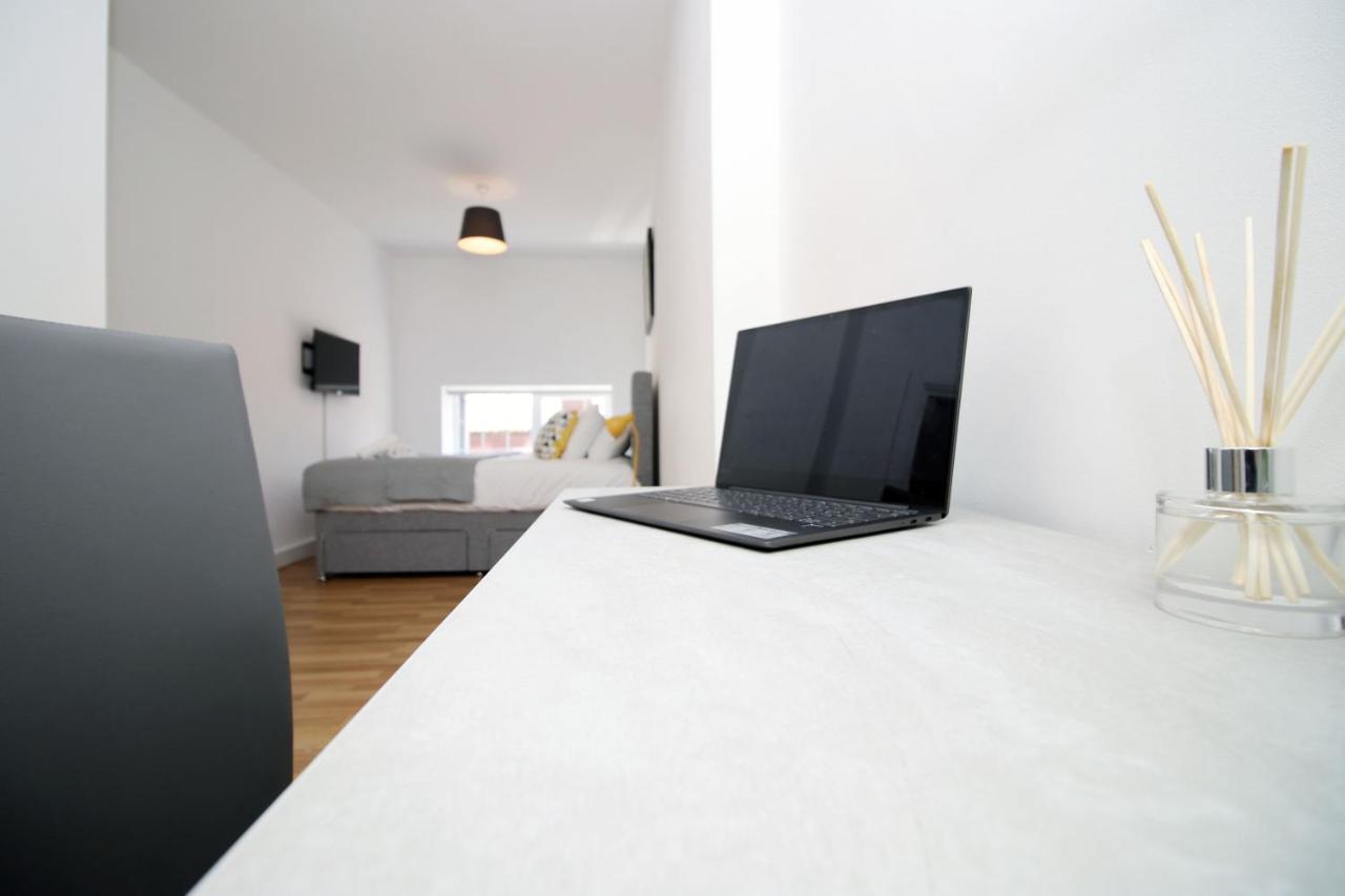 St Thomas Loft Views By Ssw - 2Br, Parking, Sleeps 4, Easy Access To City Centre, Marina, Beach And M4 Суонси Экстерьер фото